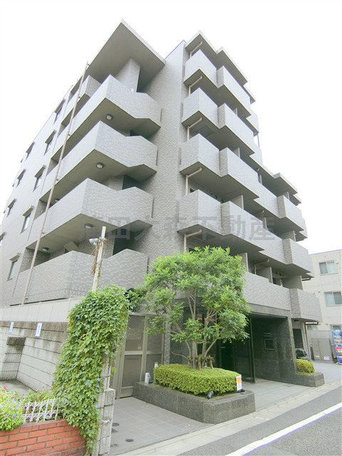 建物外観　2013年3月築　RC鉄筋コンクリート造地上6階建て1K 2