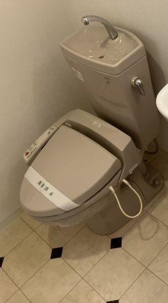 京急本線 新馬場駅 徒歩4分 5階建 築18年のトイレ写真