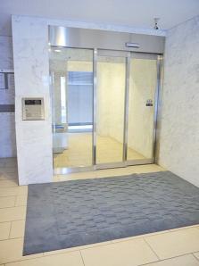 京急本線 新馬場駅 徒歩4分 5階建 築18年の外観写真