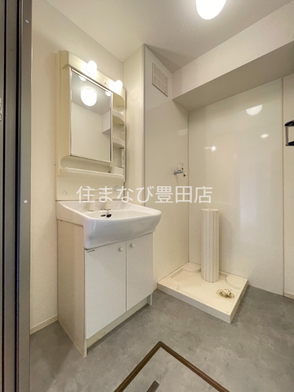 洗面設備　同型タイプ