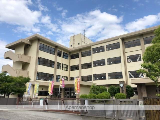 小学校　吉身小学校（小学校）まで859m