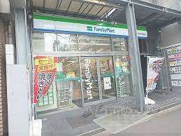 コンビニ　ファミリーマート西大路駅前店（コンビニ）まで511m
