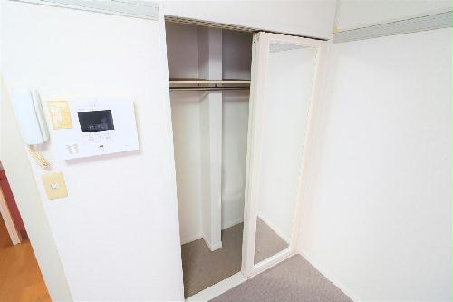 収納　大切な衣類を収納出来るクローゼットを完備！