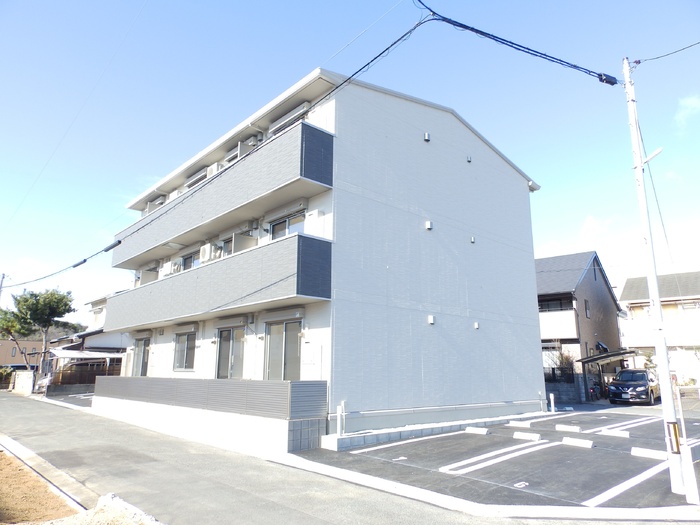 建物外観　笹沖にある1LDKの物件です♪