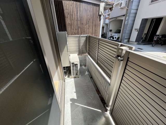 バルコニー　陽当たり良好なバルコニーです