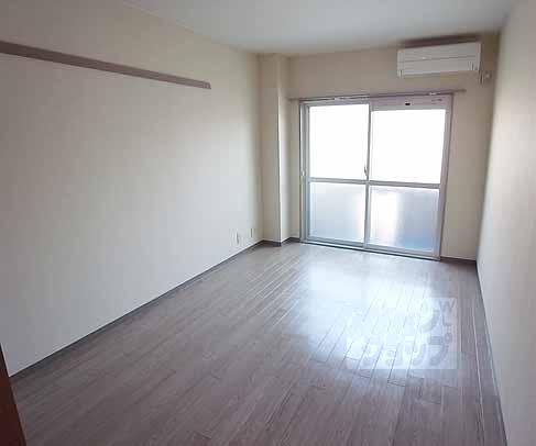 アネックスの居間写真