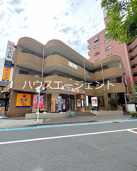 建物外観　タイル張りで綺麗な仕上がり