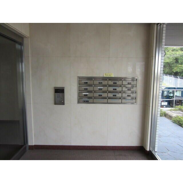 根岸旭台フーガの外観写真