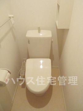 大阪モノレール本線 沢良宜駅 徒歩13分 2階建 築8年のトイレ写真