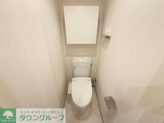 東京メトロ丸ノ内線 新宿御苑前駅 徒歩8分 16階建 築11年のトイレ写真