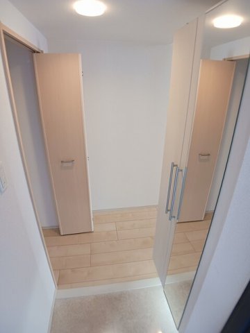 クレール壱番館の玄関写真