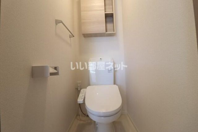 ＪＲ内房線 浜野駅 徒歩18分 3階建 築2年のトイレ写真