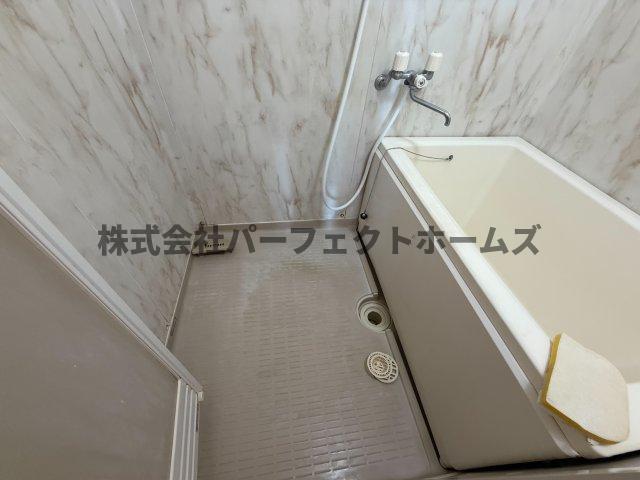 バス・シャワールーム　清潔感のある浴槽！