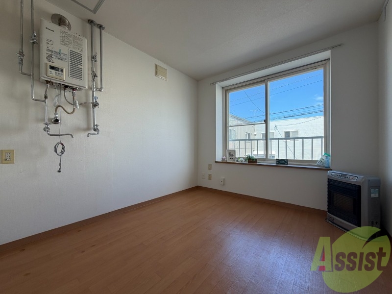 居室・リビング　広くてキレイなお部屋が広がっていて、充実した生活が送れそう。