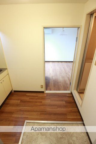 京阪本線 森小路駅 徒歩3分 4階建 築38年の玄関写真