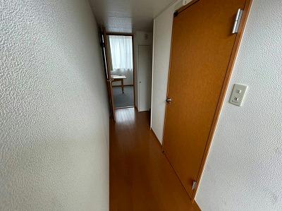 レオパレスジャスミンの玄関写真