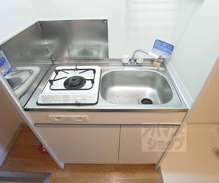 キッチン　１口ガスコンロ装備