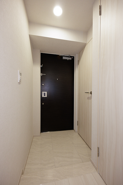 玄関　※写真は同タイプ住戸です。