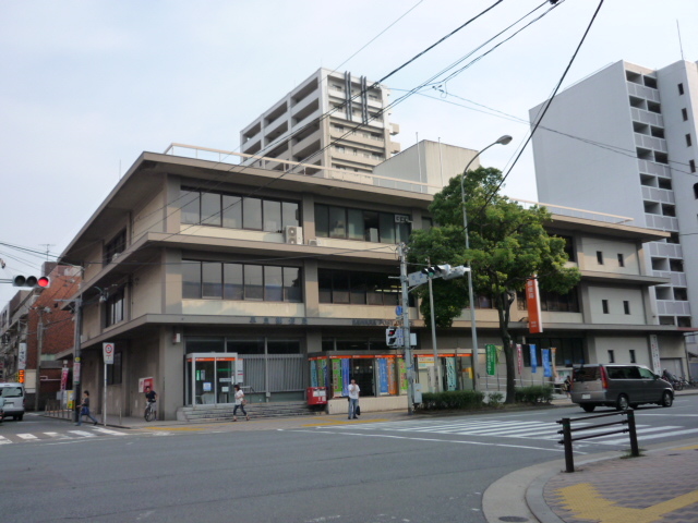 郵便局　早良郵便局（郵便局）まで215m