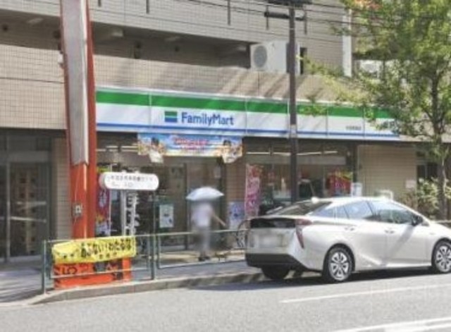 コンビニ　ファミリーマート杉並和泉店（コンビニ）まで646m