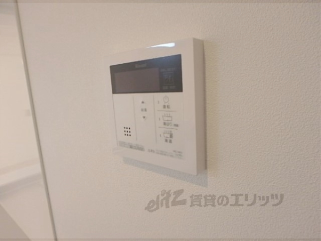 その他設備　給湯器リモコン