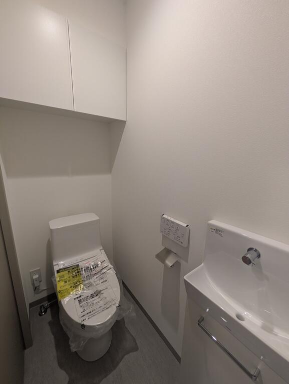 トイレ　工事中の写真