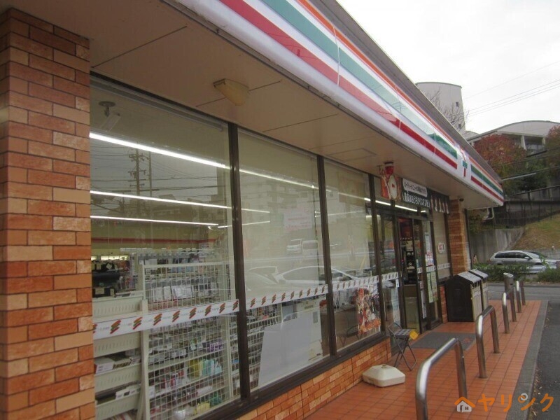 コンビニ　セブンイレブン名古屋西山本通3丁目店（コンビニ）まで594m