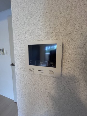 セキュリティ　Luxe新大阪SOUTH　モニター付きインターホン