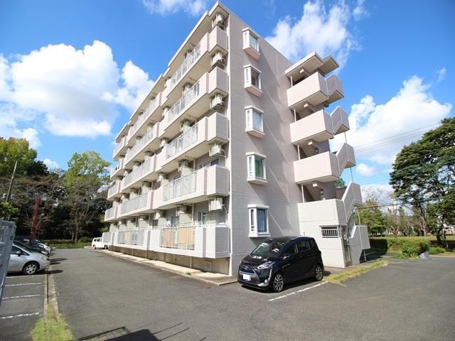 エントランス　5階建てエレベーター付き★