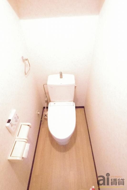 西武新宿線 小平駅 徒歩21分 3階建 築26年のトイレ写真