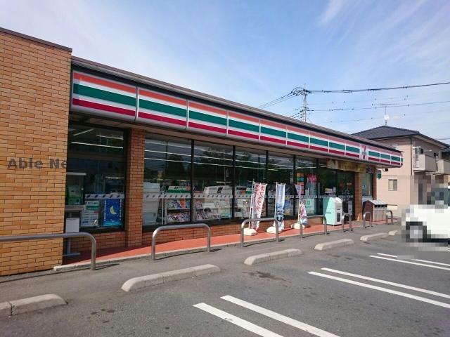 コンビニ　セブンイレブン東松山六軒町店（コンビニ）まで1022m
