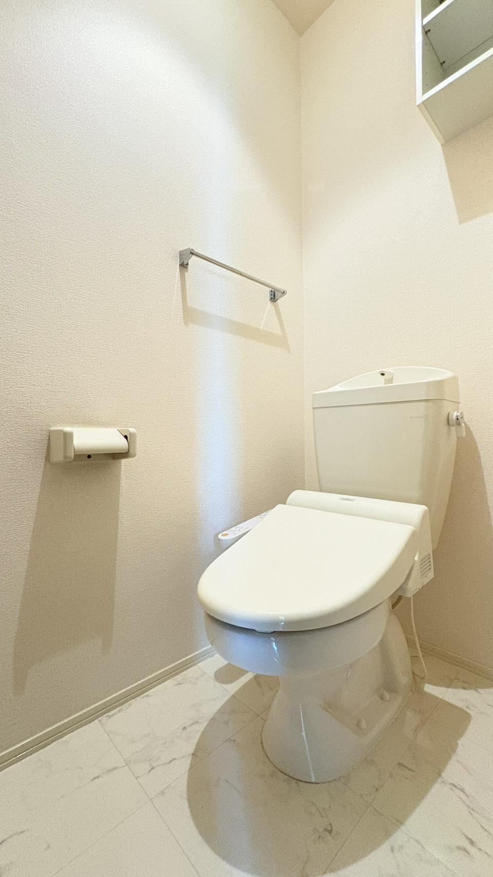 鹿児島市電唐湊線 中洲通駅 徒歩2分 3階建 築14年のトイレ写真