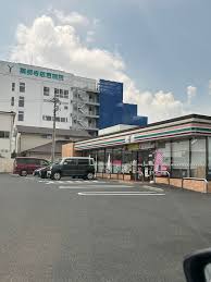 コンビニ　セブンイレブン 東総社駅前店（コンビニ）まで321m