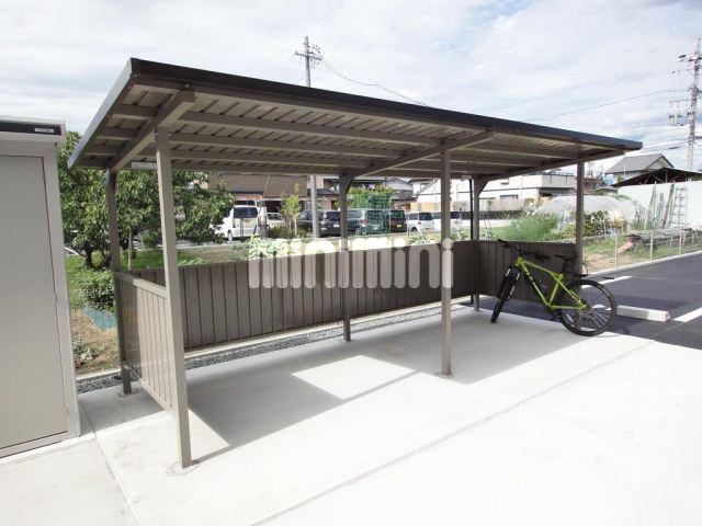 駐車場　駐輪場