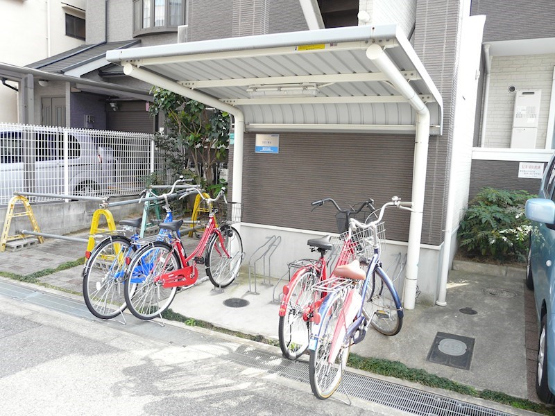 地下鉄谷町線 平野駅 徒歩7分 3階建 築19年の外観写真