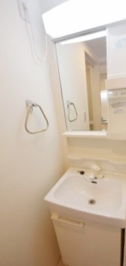 洗面設備　別部屋参照写真