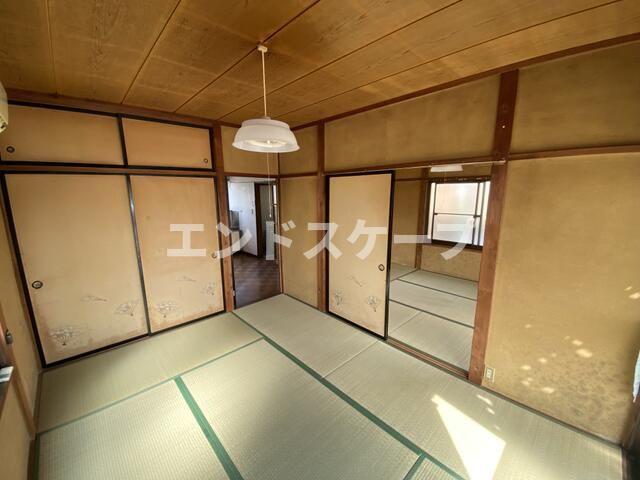 ＪＲ信越本線 磯部駅 徒歩26分 1階建 築42年の居間写真