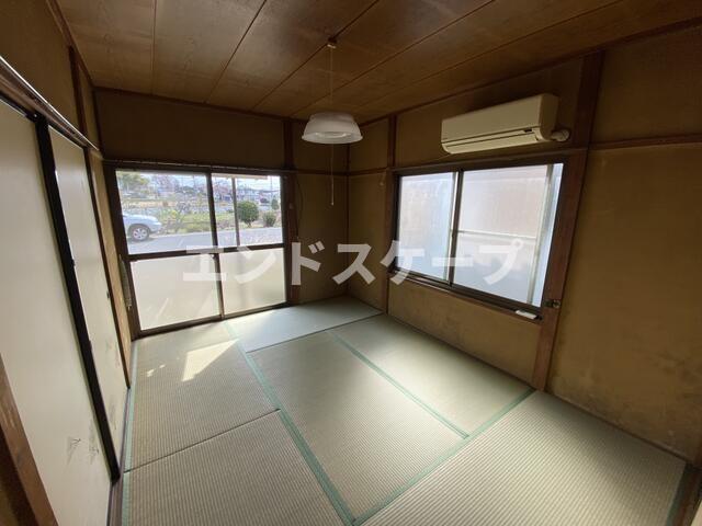 ＪＲ信越本線 磯部駅 徒歩26分 1階建 築42年の居間写真