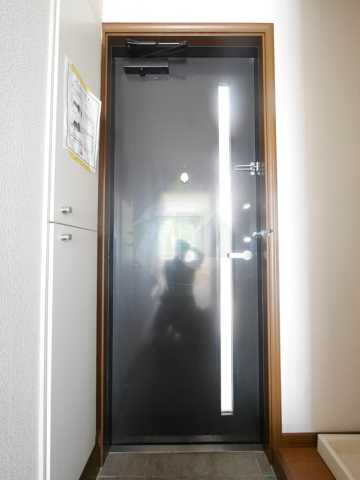 玄関　ジュネス若林