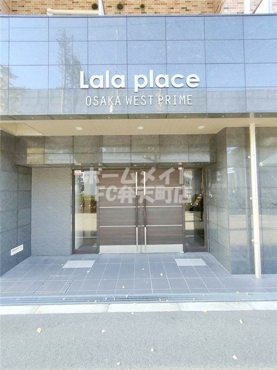 エントランス　建物の内部です
