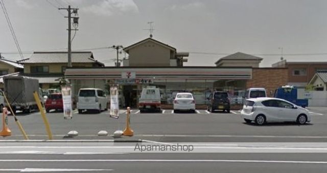 コンビニ　セブンイレブン（コンビニ）まで521m