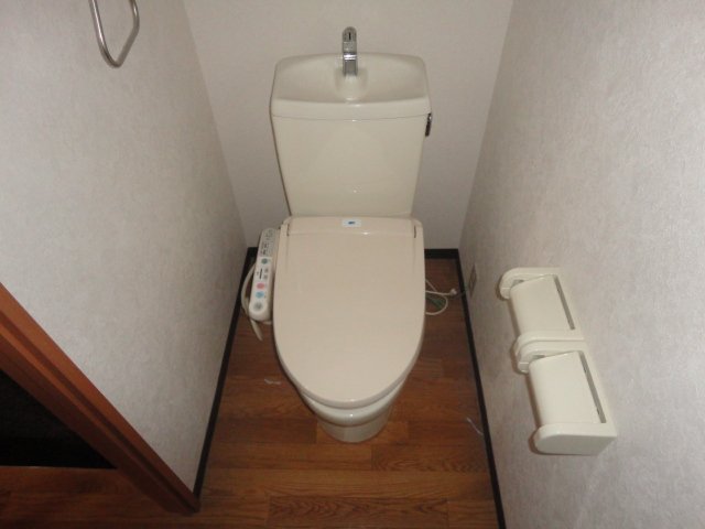 ＪＲ東海道本線 岐阜駅 徒歩170分 2階建 築21年のトイレ写真