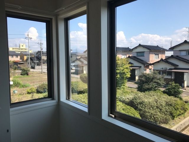 バルコニー　インナーテラスは南向きです♪