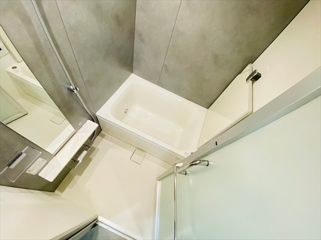 バス・シャワールーム　同一建物内７０１号室内装写真転載