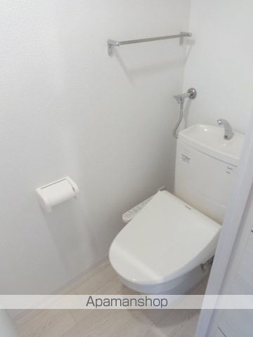 地下鉄東西線 発寒南駅 徒歩5分 4階建 築15年のトイレ写真
