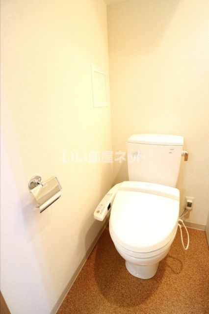 南海高野線 堺東駅 徒歩5分 15階建 築19年のトイレ写真
