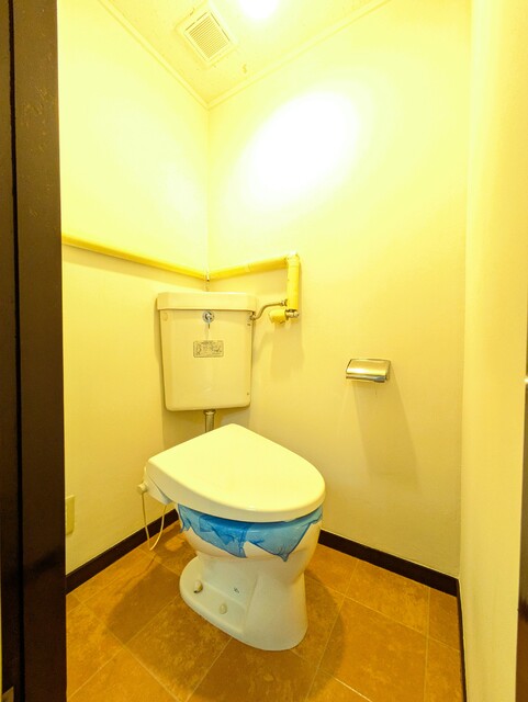 トイレ　★トイレは暖房便座付きです★