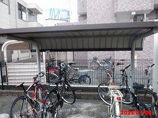 その他共有部分　屋根付き駐輪場