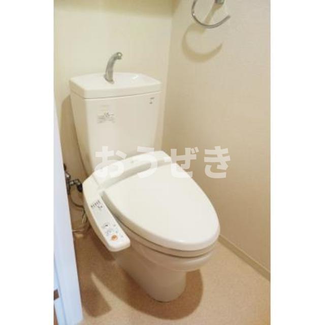 トイレ　※写真は同タイプ住戸です。