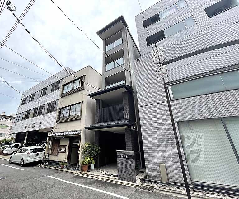 三条双月堂の外観写真
